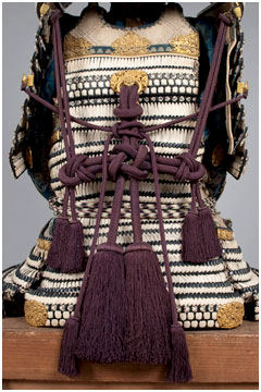 甲冑作品解説 卯の花威大鎧 十六間星兜付 | 兵庫県立歴史博物館