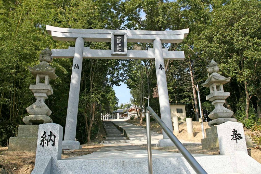 土師神社の参道