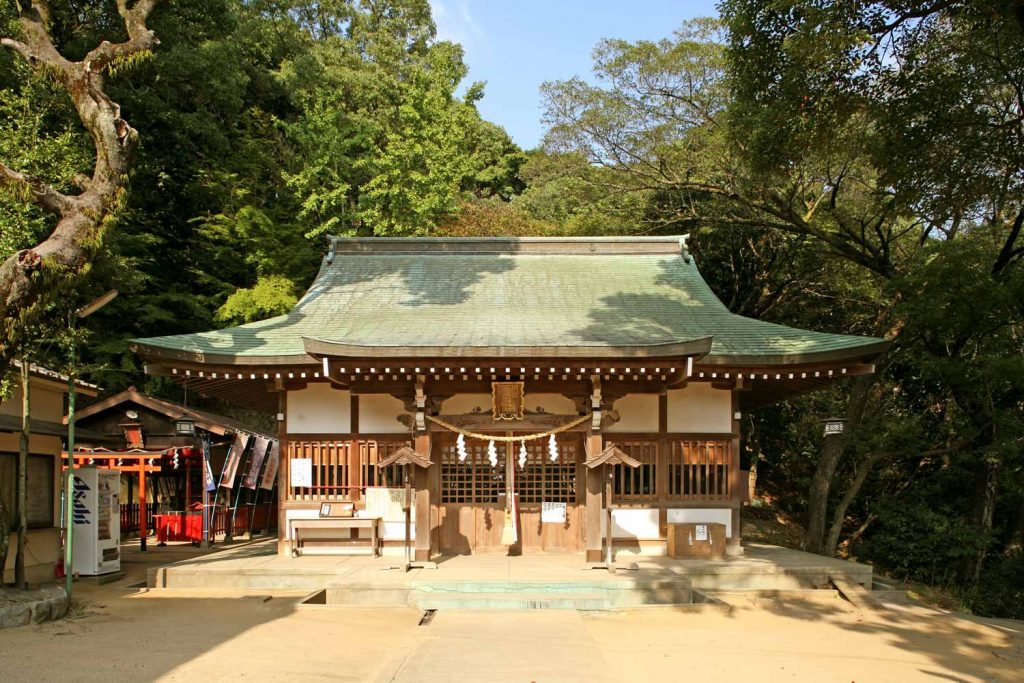 板宿八幡神社の拝殿